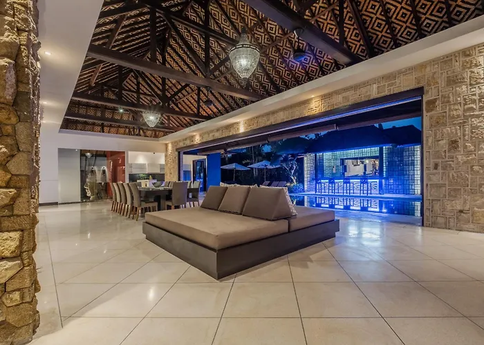 Villa Samudra Raya *