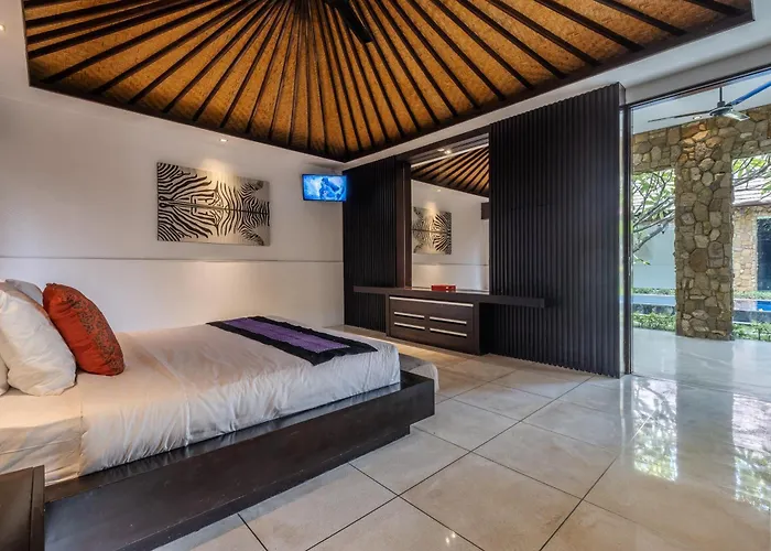 Samudra Raya Villa