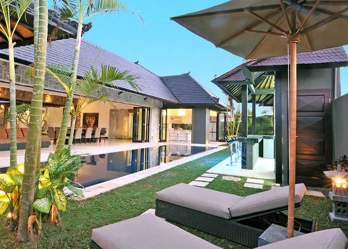 Samudra Raya Villa *